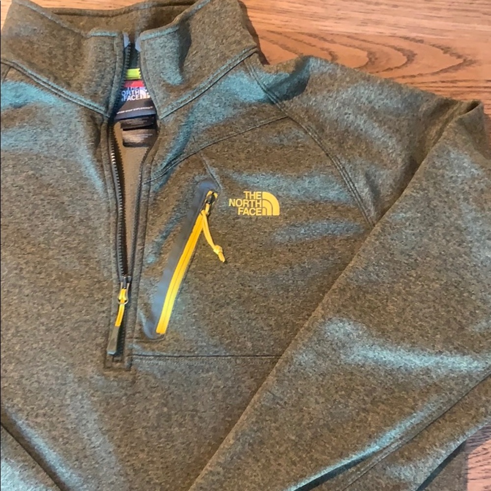 THE NORTH FACE quarter zip